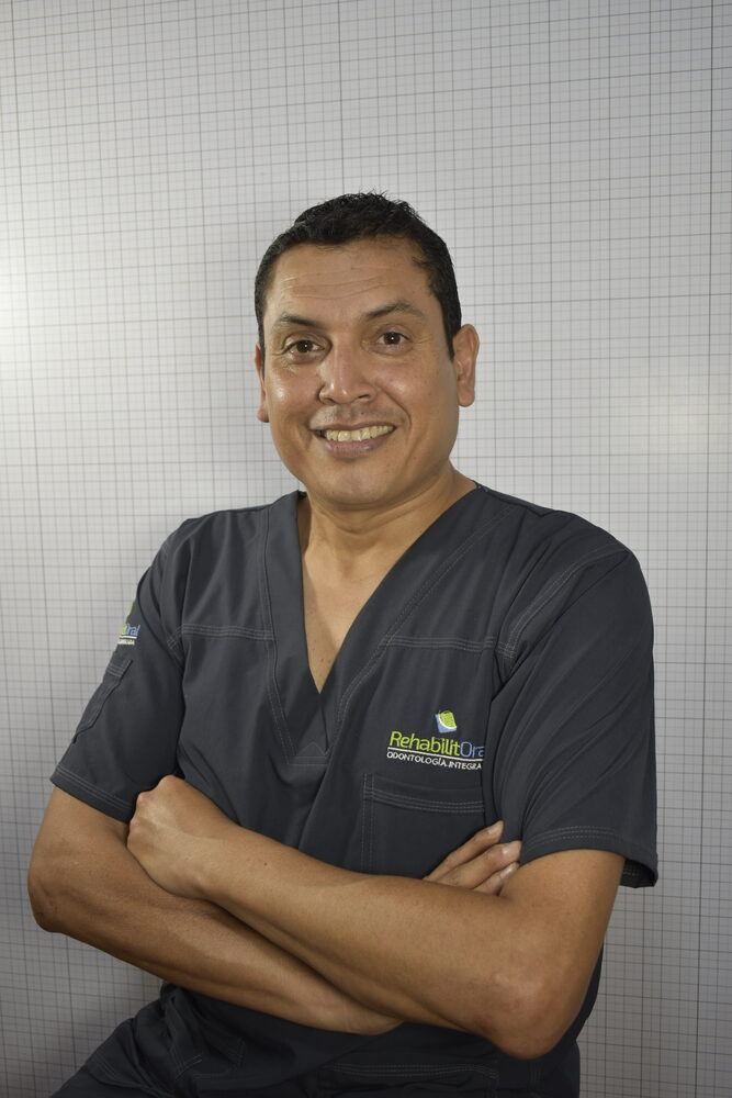 Dr. Omar Gómez Morillo